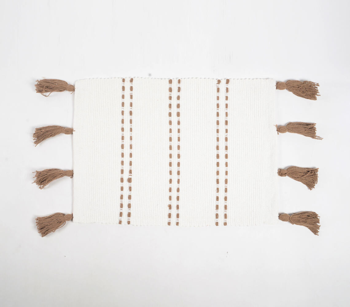 Handwoven Cotton Minimal Umber Tasseled Placemats (Set of 4)-2