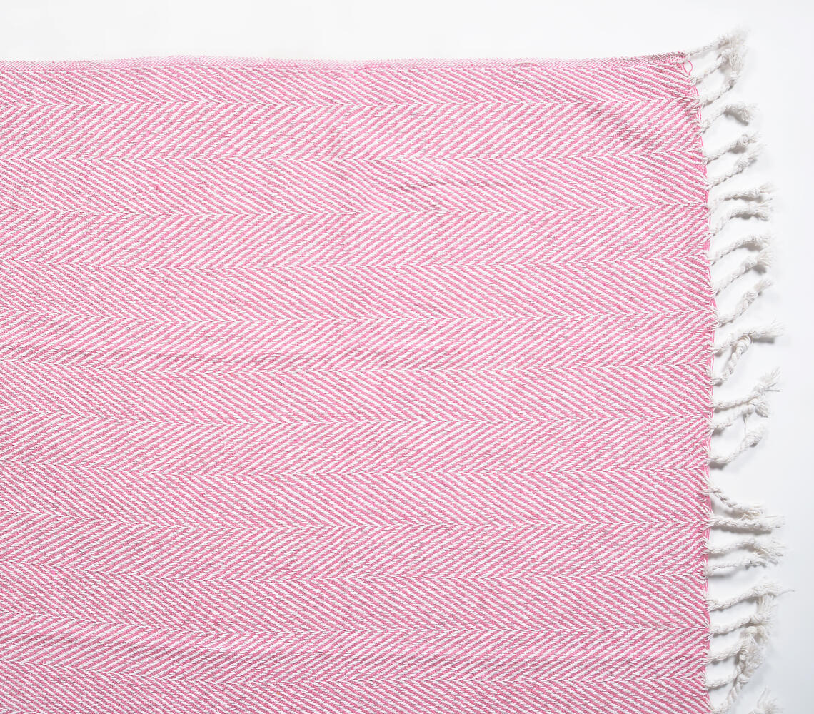 Yarn-Dyed Cotton Pink Chevron Tasseled Throw-2