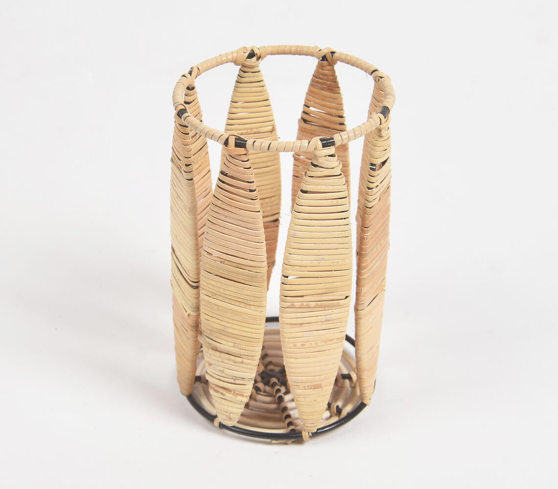Cane & Iron Leaflets-Cylindrical Pen Stand-1