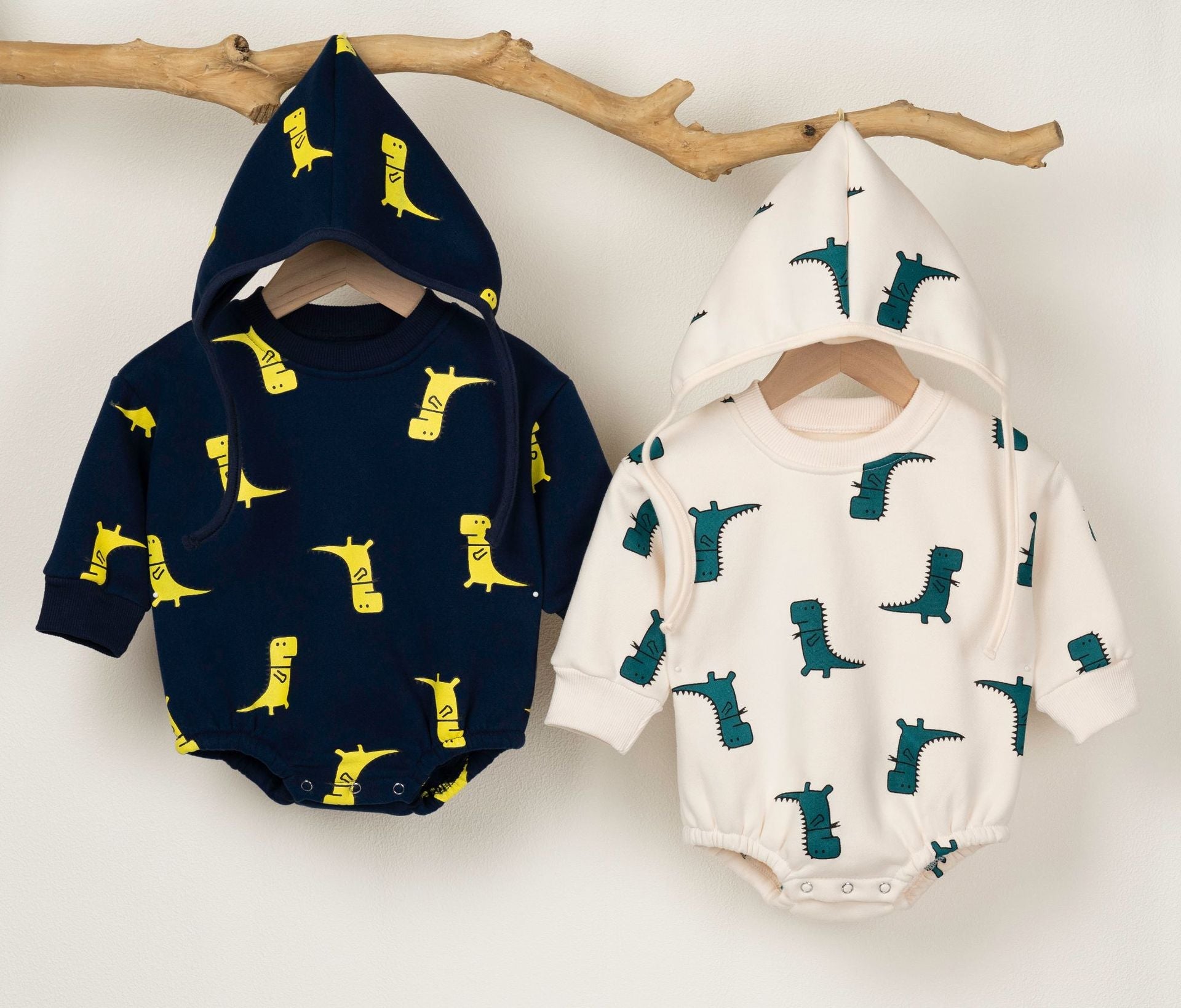Baby Boy 1pcs Cartoon Dinosaur Pattern Long Sleeves O-Neck Bodysuit & Hats-0