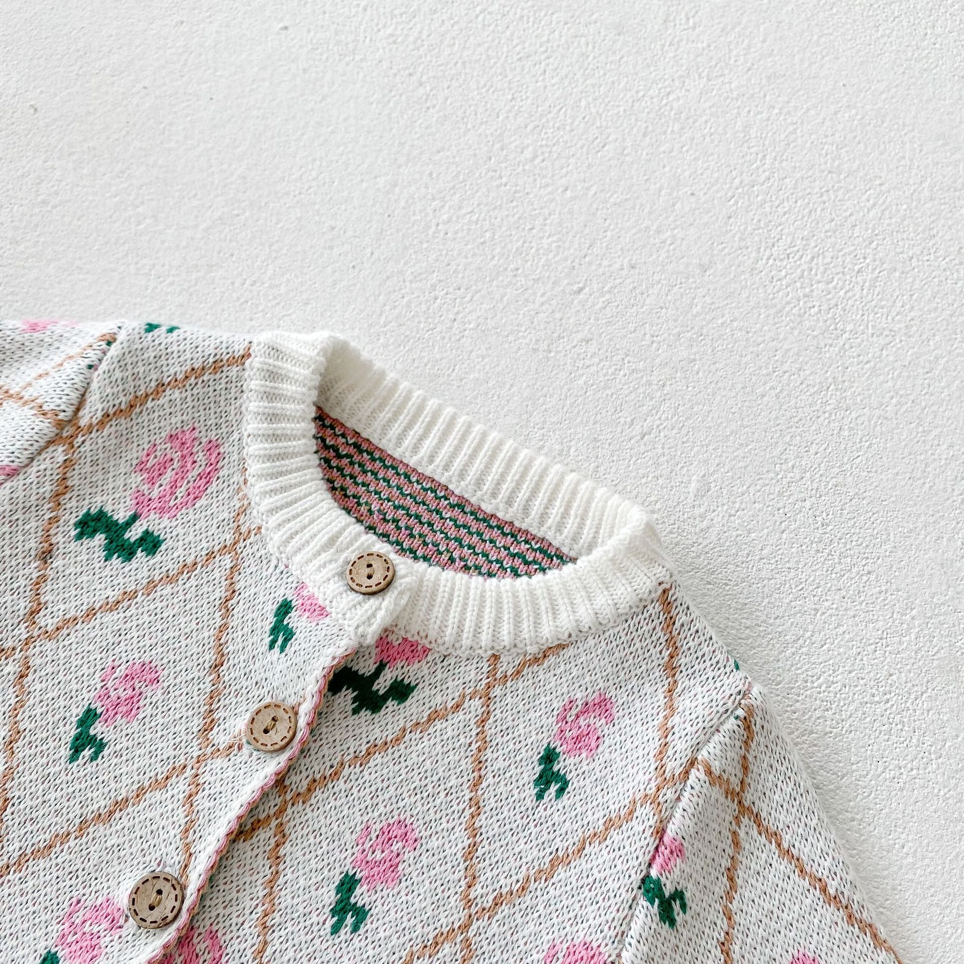 Baby Girl 1pcs Allover Roses Embroidered Graphic Crotch Bodysuit & Cardigan Handmade Knitted Sets-4
