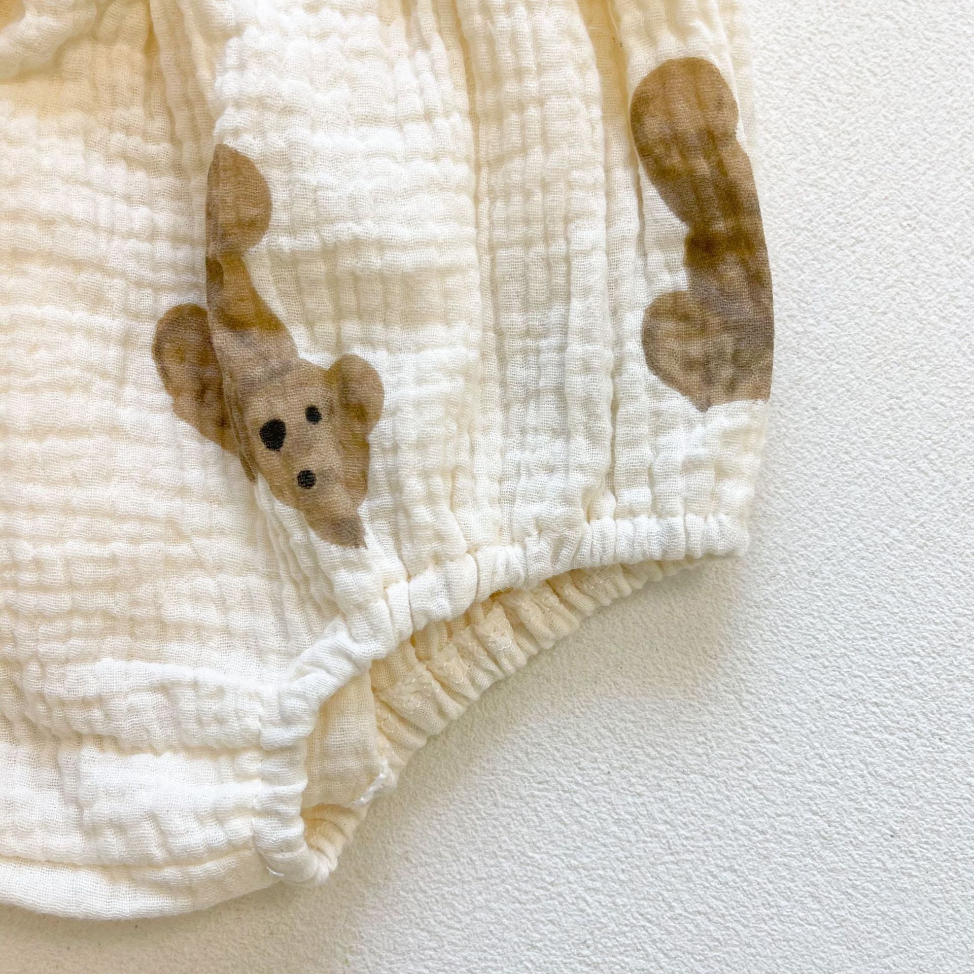 Baby Girl Bear Print Pattern Round Collar Shirt Top Combo Short Pants Sets In Summer Outfit Wearing-7