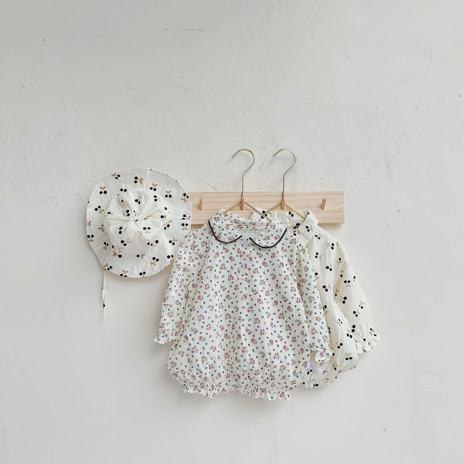 Baby Girl 1pcs Ditsy Flower & Cherry Pattern Doll Neck Long Sleeves Bodysuit-0