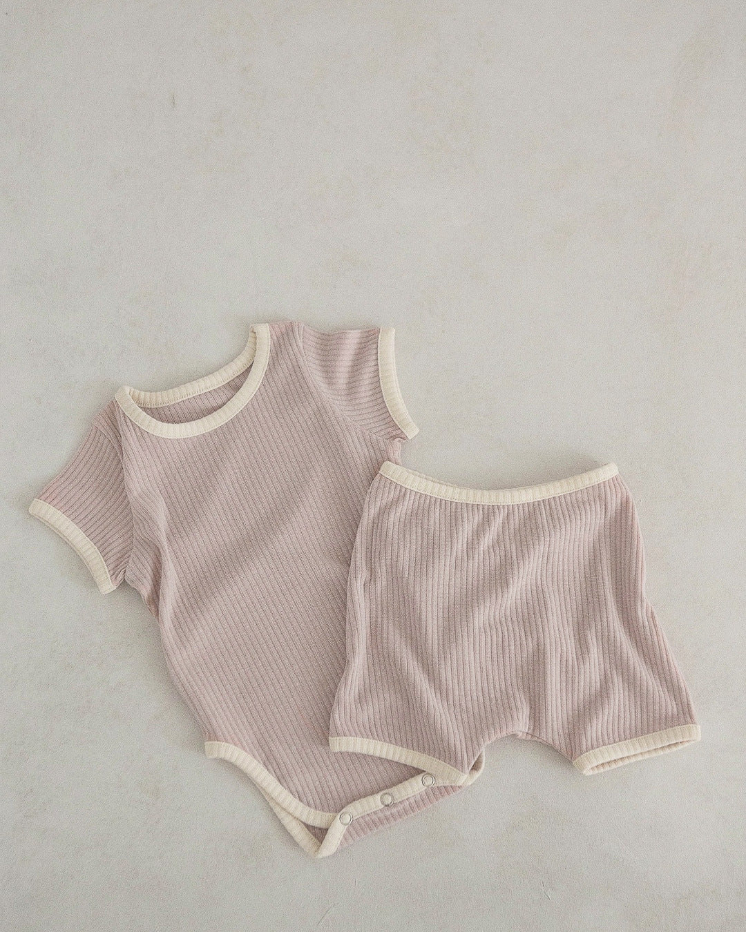 Baby Unisex Solid Color Comfy Cotton Onesies & Shorts Sets With Headband-8