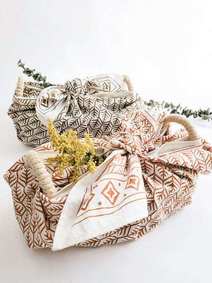 Bread Warmer &amp; Basket Gift Set with Tea Towel - Flower-7