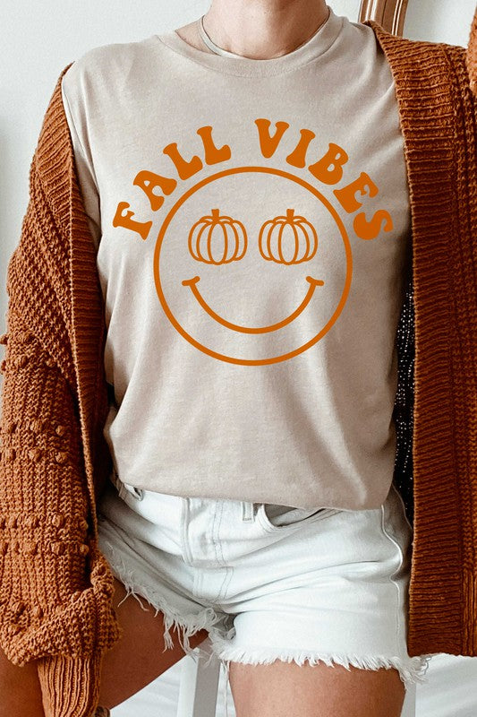 FALL VIBES HAPPY FACE GRAPHIC TEE