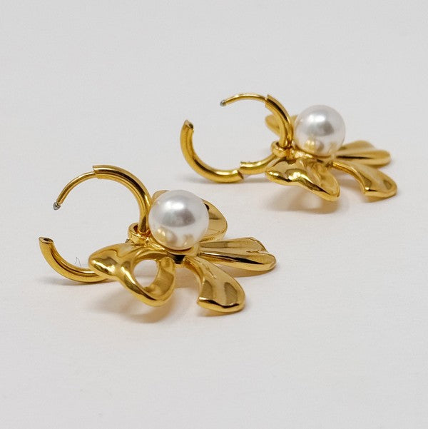 Perfect Bow And Pearl Earrings