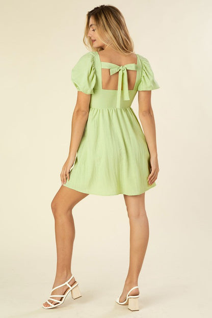 Tie back dress with puff sleeves