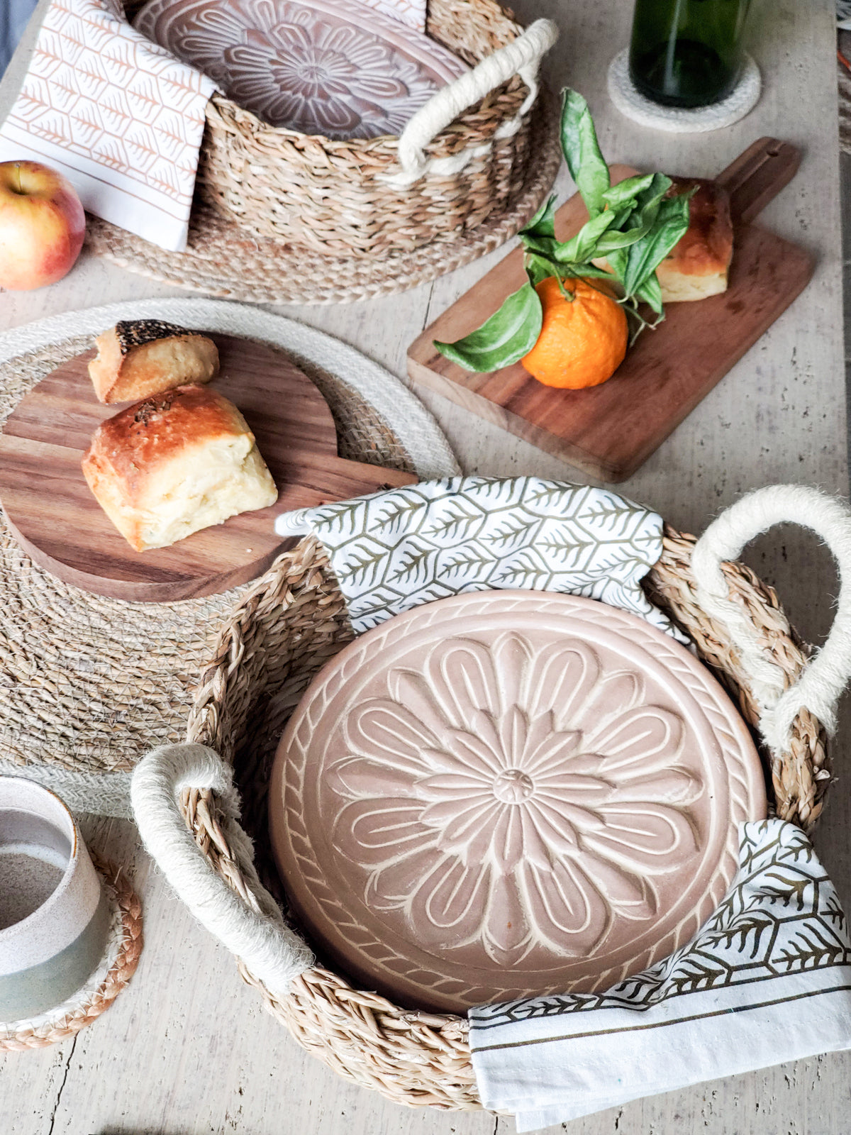 Bread Warmer &amp; Basket Gift Set with Tea Towel - Vintage Flower-3