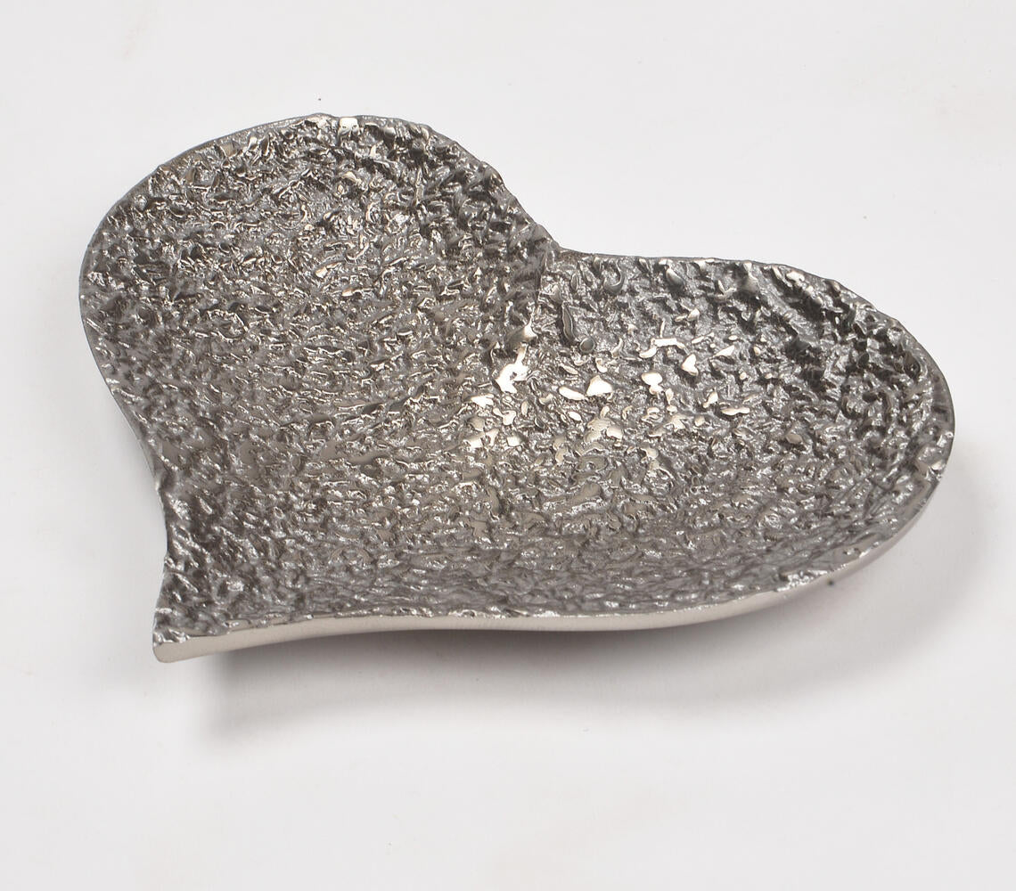 Lacquered Aluminium Heart-Shaped Decor Dishes (set of 2)-3