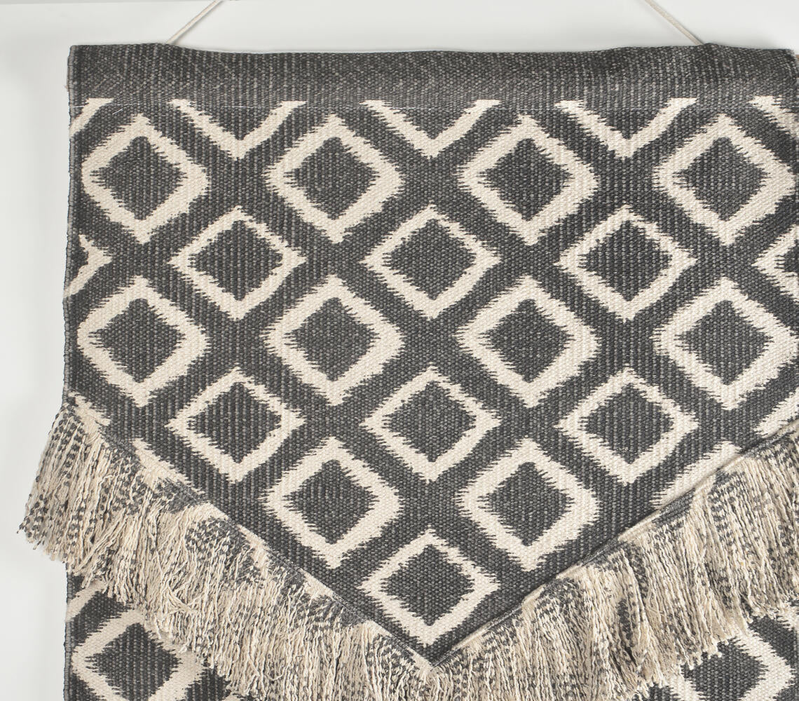 Geometric Print Cotton Fringed Patches Wall Hanging-1