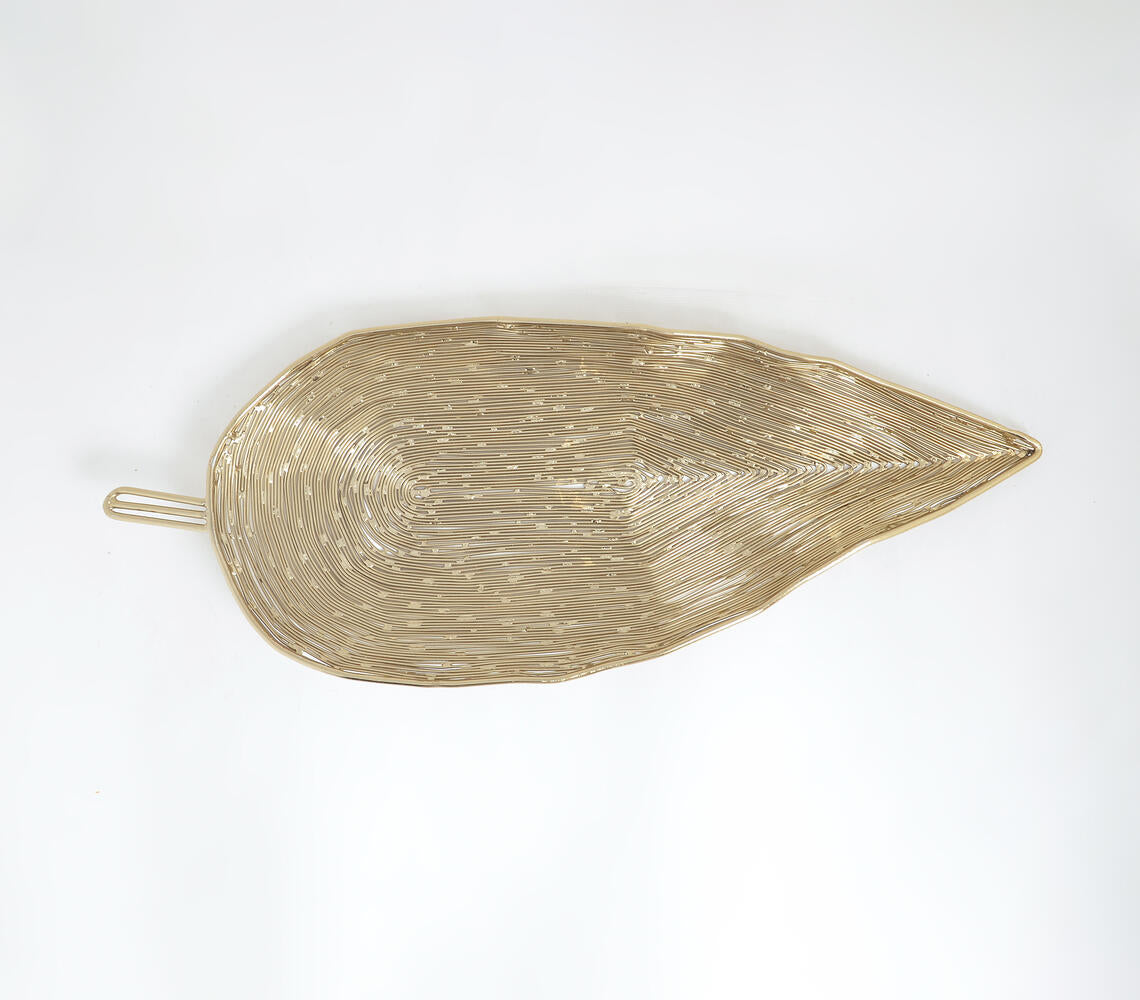 Handcrafted Banyan Leaf Structured Tray-1