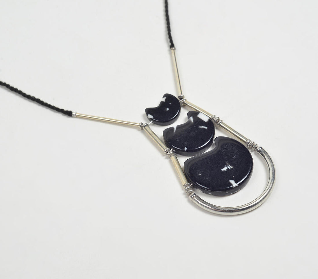 Noir Resin &amp; Brass Y-Neck Necklace-1