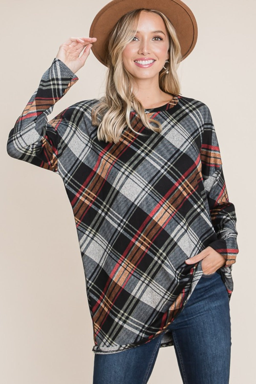 BOMBOM Plaid Round Neck Long Sleeve Knit Top