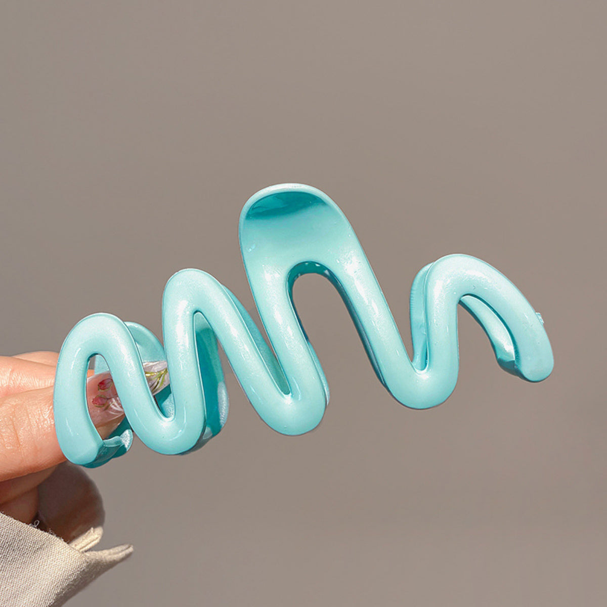 Resin Wave Hair Claw Clip