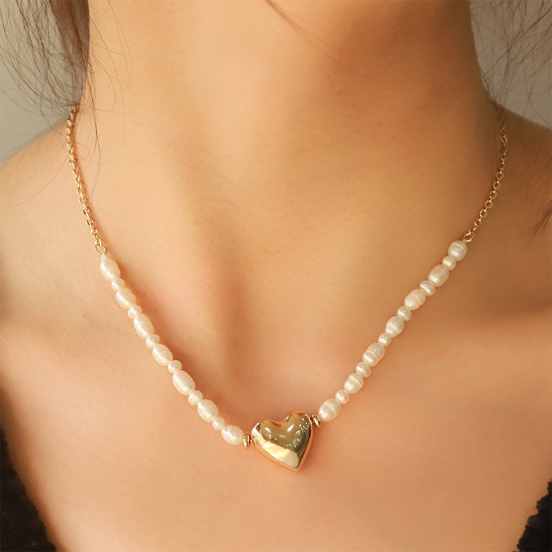 Gold-plated Pearl Chain Heart Pendant Necklace