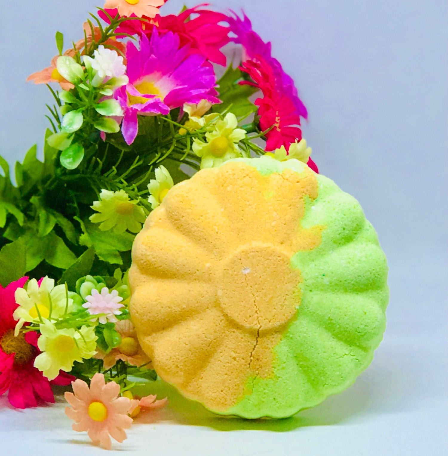 Festival Season Hippie Flower Spring Bath Bomb-Ginger &amp; Patchouli Scent-0