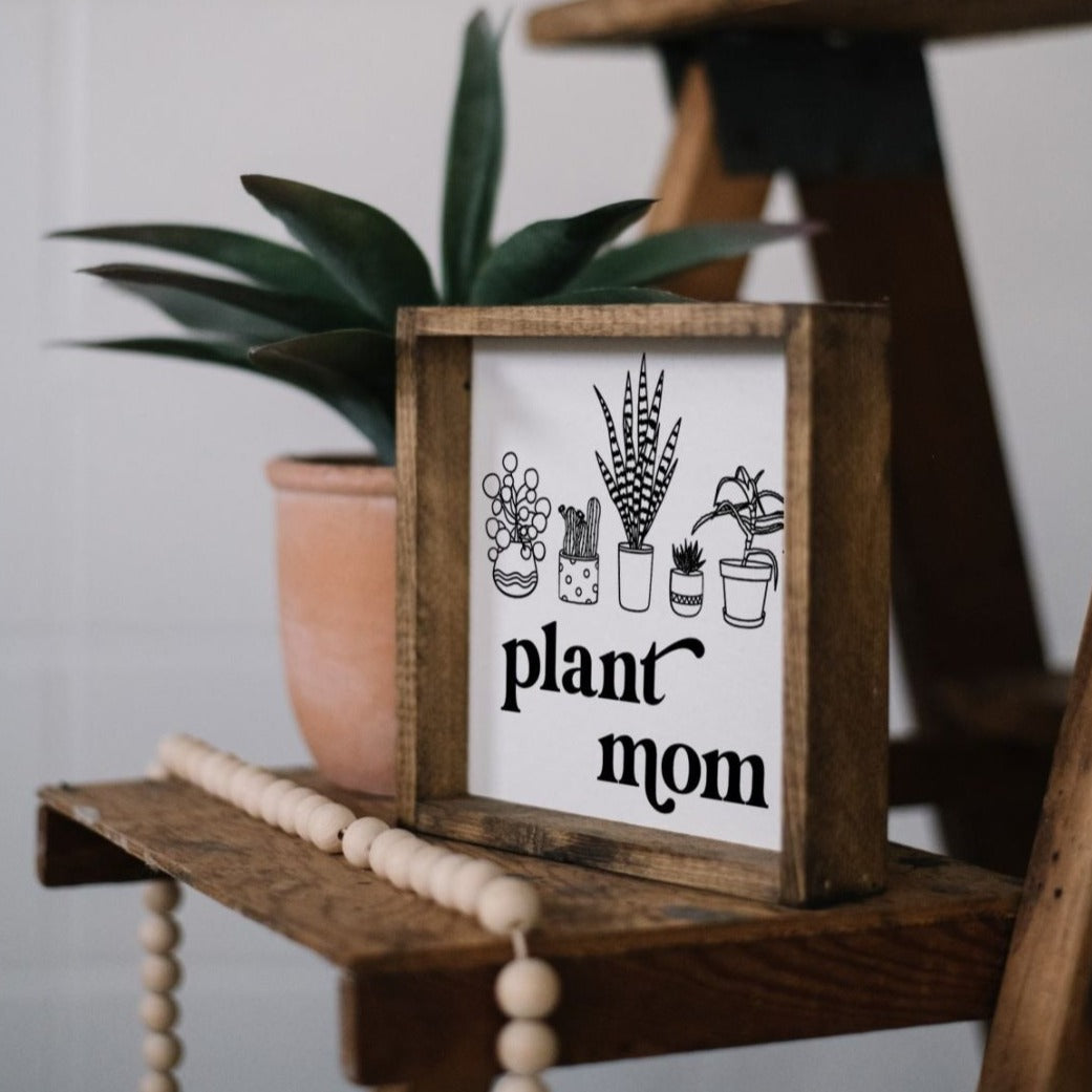 Plant Mom Wood Sign-1