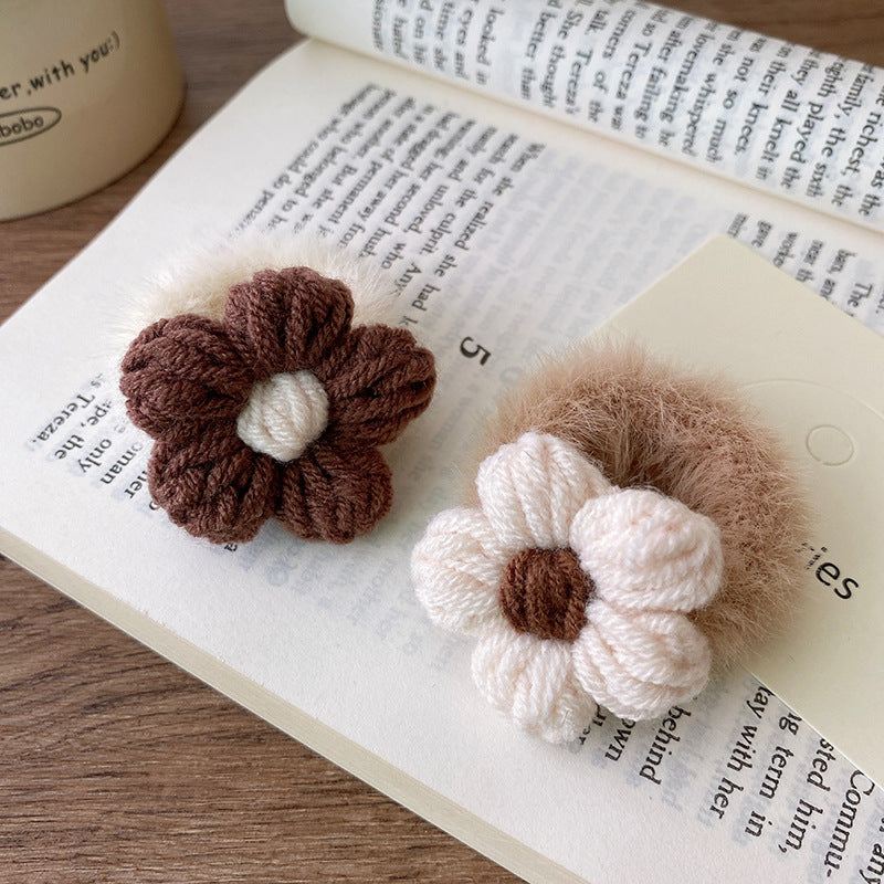 Adorable Handcrafted Knitted Hair Accessories For Children And Teens: Beige Floral Hair Clip And Plush Hairband-1