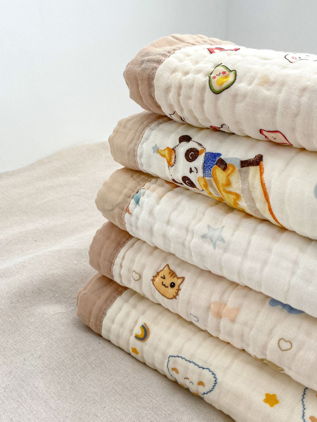 Newborn’s And Children’s Adorable Soft And Absorbent Cartoon Printed Cotton Muslin Bath Towel-1