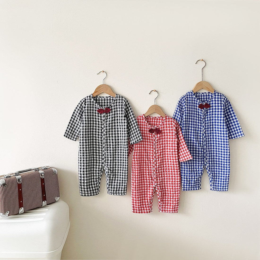 Baby Boy Plaid Pattern Bow Patched Design Cotton Jumpsuit-1