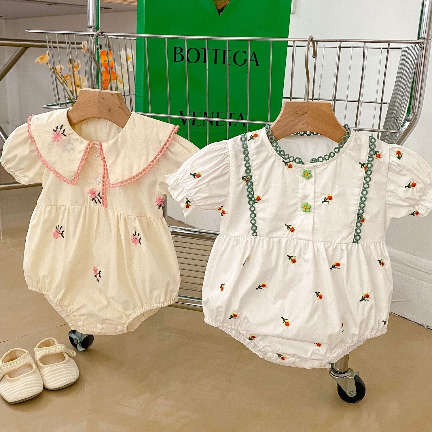 Baby Girl Flower Embroidered Pattern Round Neck Onesies-1