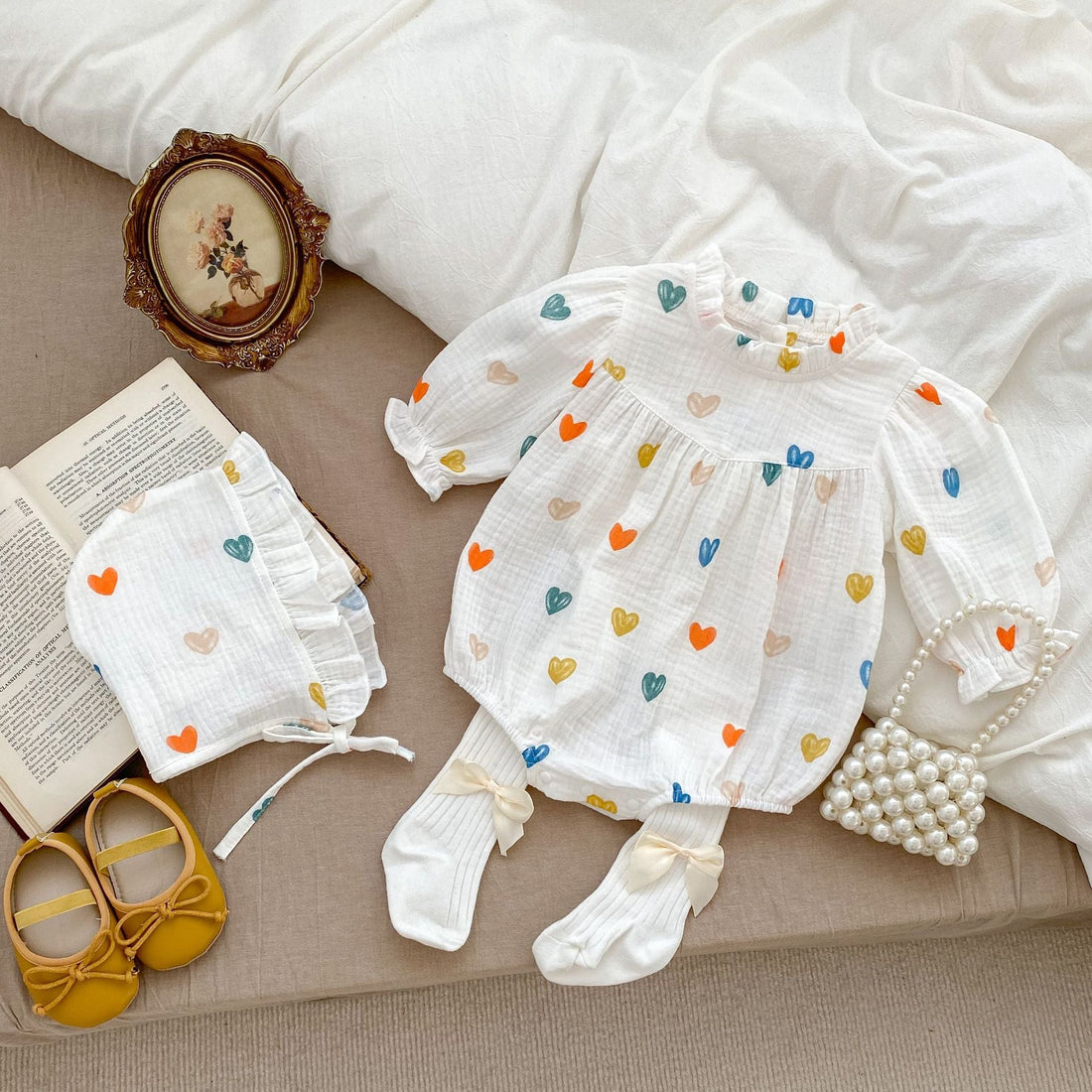 Autumn Heart Pattern Triangle Onesies With Hat-1