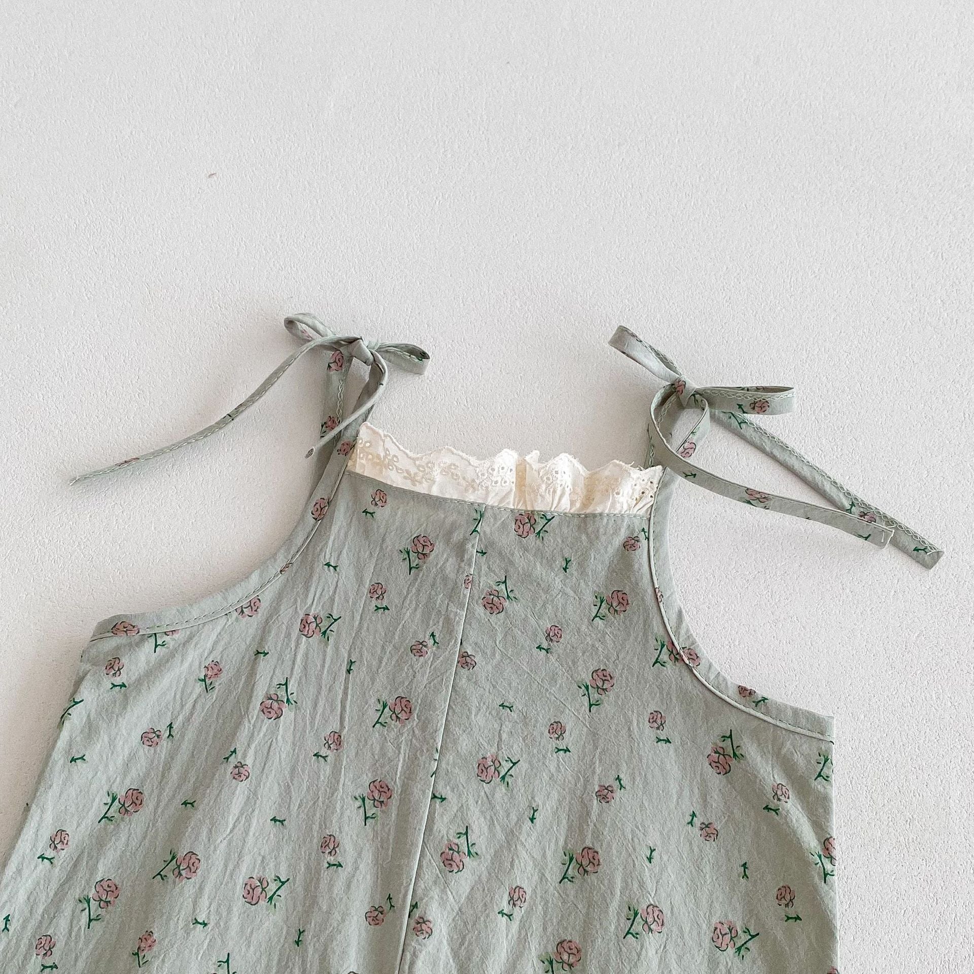 Summer Hot Selling Baby Girls Sleeveless Floral Pattern Strap Romper And Solid Color Embroidery Shirt  Clothing Set-3
