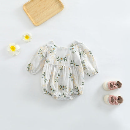 Baby Girl Floral Embroidered Pattern Square Collar Bodysuit-2