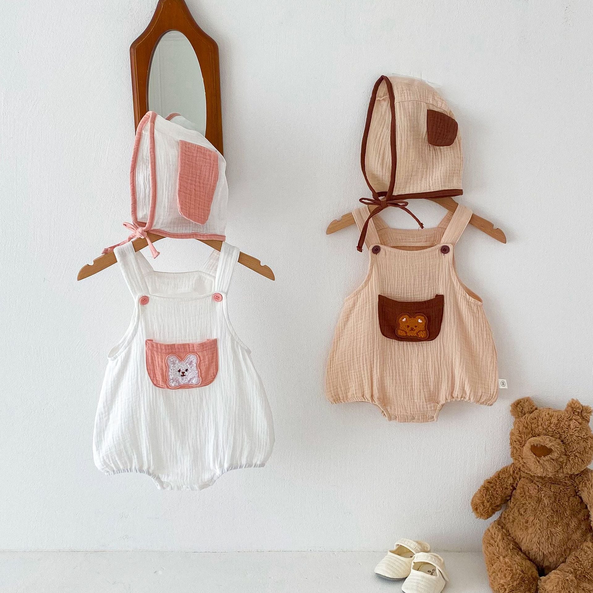 Unisex Summer New Arrival Sleeveless Simple Teddy Pattern Pocket Baby Strap Onesies-5