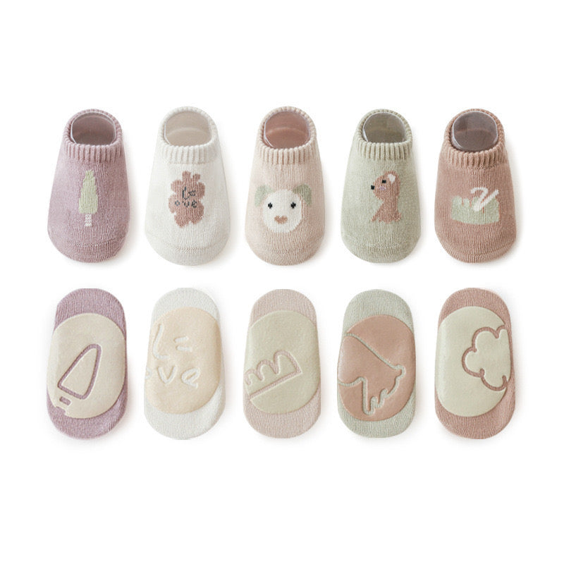 Kids Girl Embroidered Pattern Non-Slip Floor Soft Socks-0