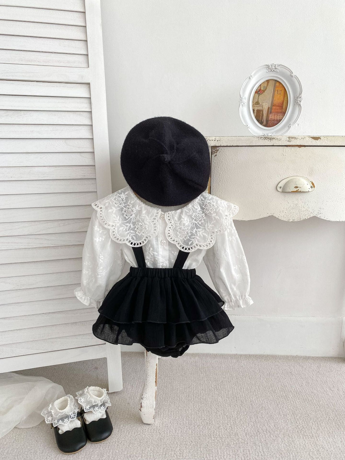 Spring Baby And Kids Girls Floral White Shirt And Black Skirt Beret And Clothing Set-0