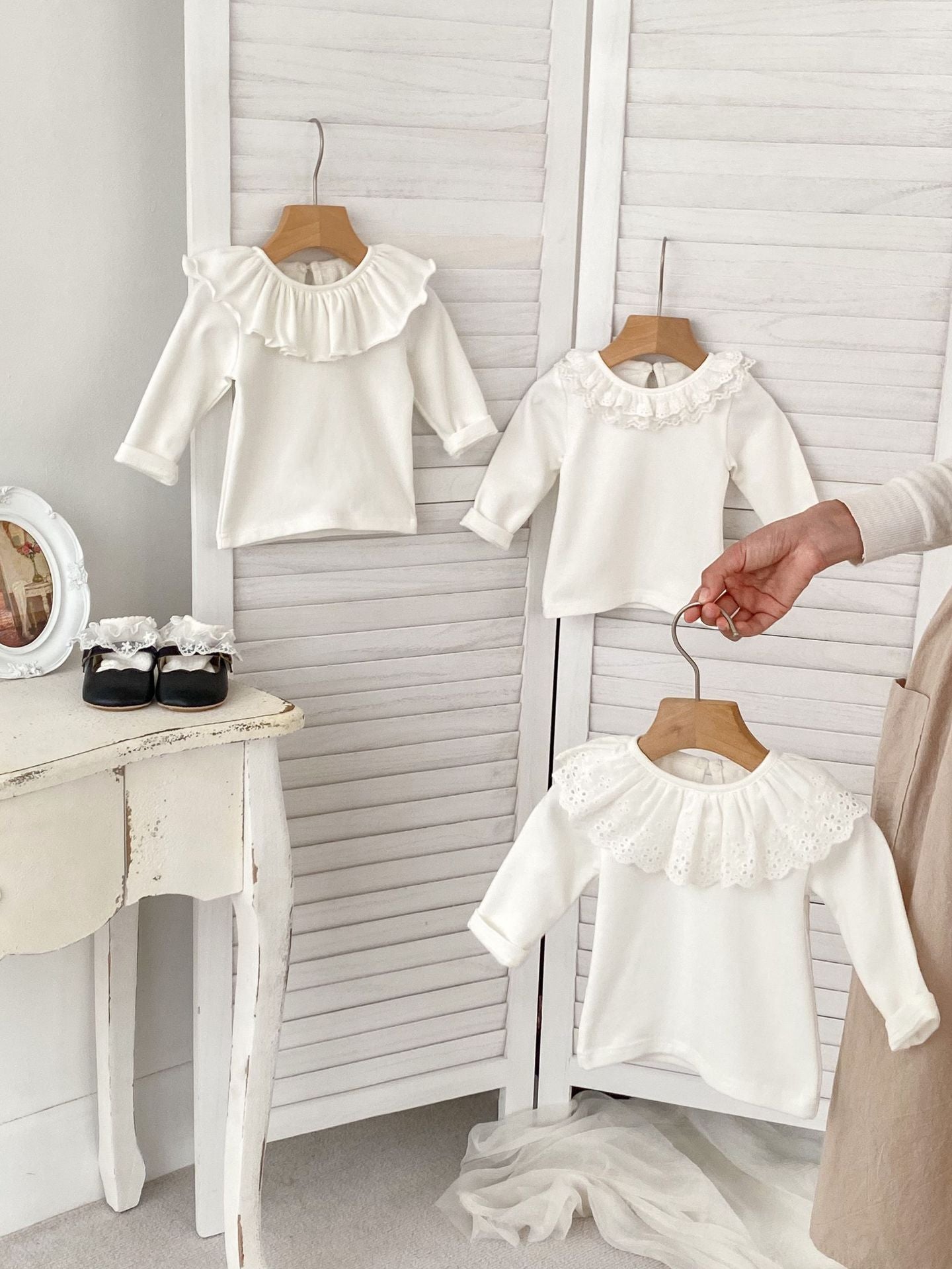 Spring Collection: Baby Girls’ Long Sleeve Doll Collar Base Shirt With 3 Kinds Of Lace Trim-0