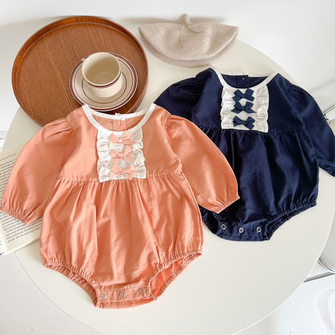 Baby Girl Lace Bow Decoration Solid Color Long Sleeves Bodysuit-0